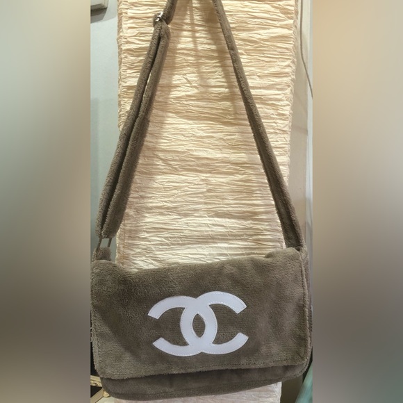 CHANEL Bag - Picture 6 of 7